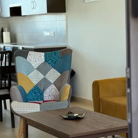 New - Agia Marina - Rural Retreat With Shared Pool & Parking Apartament *