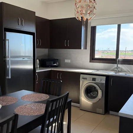 New - Agia Marina - Rural Retreat With Shared Pool & Parking *