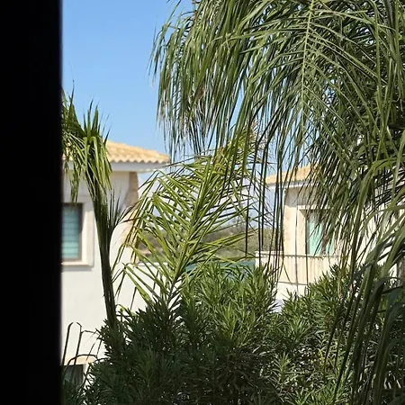 Apartment Agia Marina Gardens - Rural Retreat With Shared Pool & Parking *