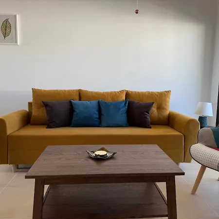 Agia Marina Gardens - Rural Retreat With Shared Pool & Parking Apartment Avgorou