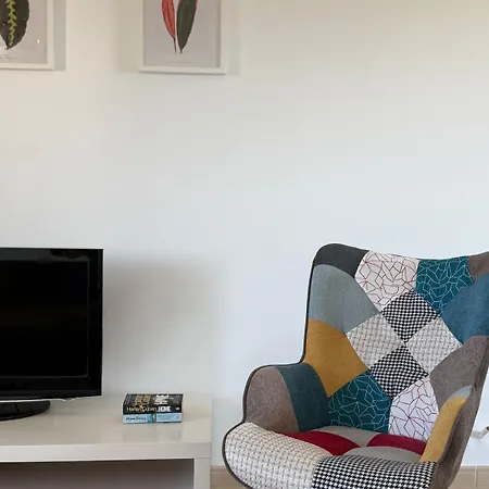 New - Agia Marina - Rural Retreat With Shared Pool & Parking Avgorou