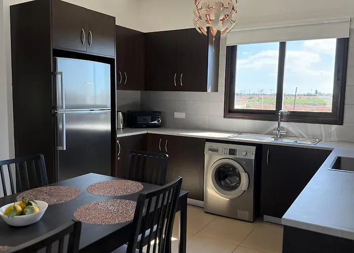 New - Agia Marina - Rural Retreat With Shared Pool & Parking *