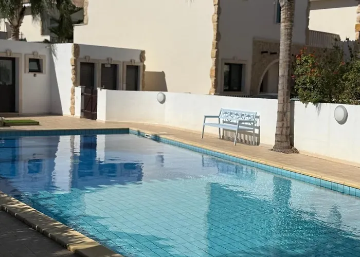 New - Agia Marina - Rural Retreat With Shared Pool & Parking アパート Avgorou