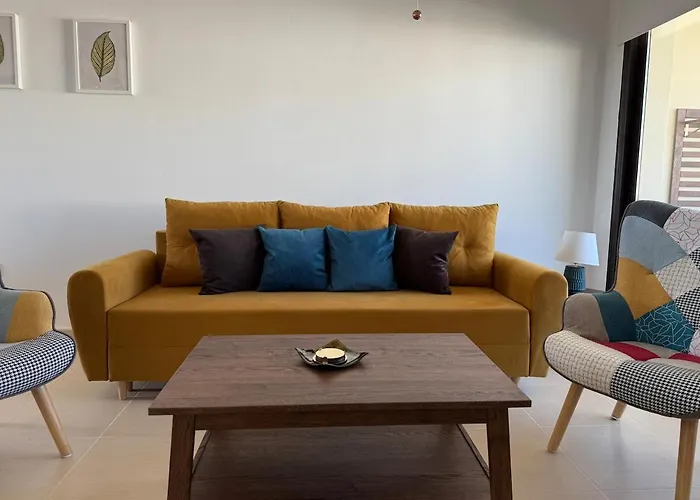 New - Agia Marina - Rural Retreat With Shared Pool & Parking アパート Avgorou